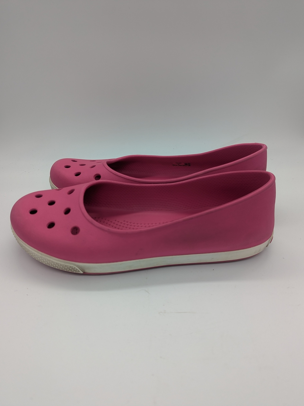 CROCS Crocband Womens Airy Flats Hot Pink Slip-On Shoes US 10 Minimalist Comfort